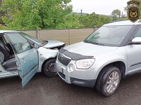 Nehoda v Zašové zmrazila hlavní tah. 4 auta – 1 zraněná – 150 000 škoda